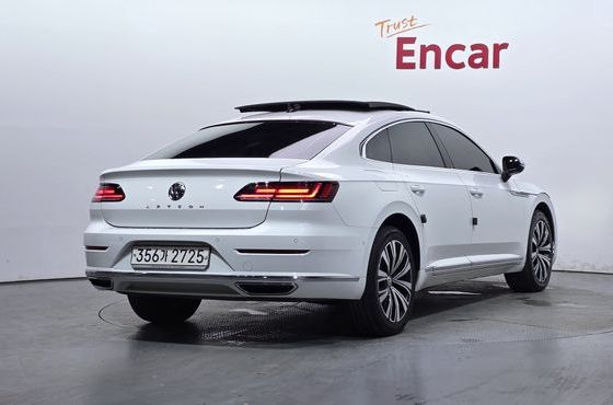 Volkswagen Arteon 2.0 TDI Premium — пробег 108 477 км — фото 2 из 5