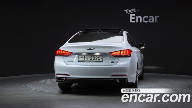 Hyundai Genesis из Кореи Encar
