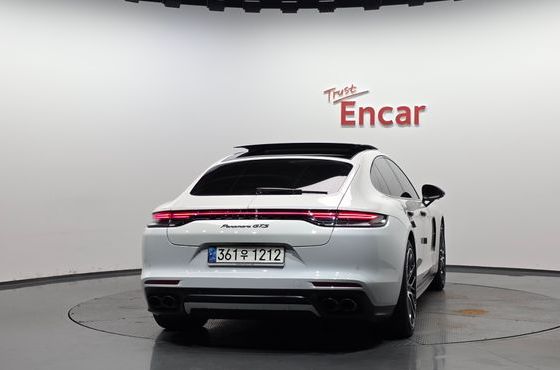 Porsche Panamera 4.0 GTS — пробег 14 333 км — фото 4 из 5