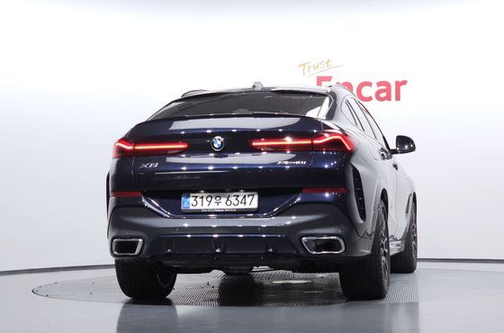 BMW X6 xDrive40i M Sport — пробег 2 191 км — фото 4 из 5