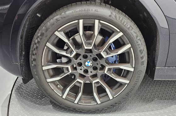 BMW X6 xDrive40i M Sport — пробег 2 191 км — фото 5 из 5