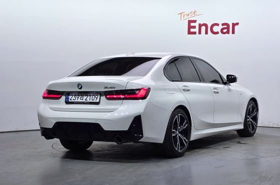 BMW 3-Series 320i M Sport — пробег 47 615 км — фото 2 из 5