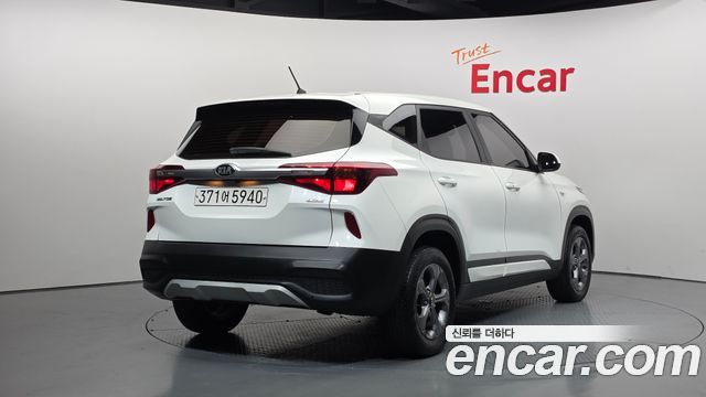 Kia Seltos из Кореи Encar