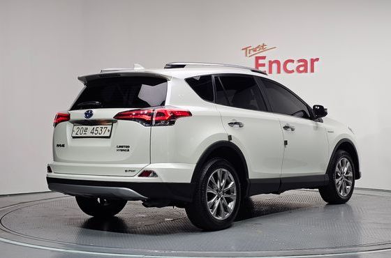 Toyota RAV4 2.5 4WD Hybrid 4th — пробег 47 650 км — фото 2 из 5