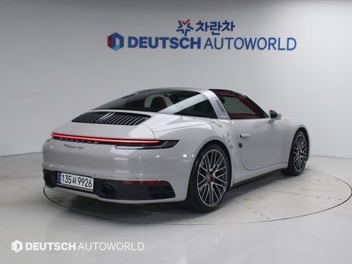 Porsche 911 Targa 4S — пробег 4 525 км — фото 2 из 5