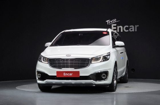 Kia Carnival 7-seater Limousine VIP — пробег 186 235 км — фото 3 из 5