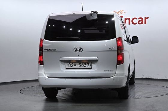 Hyundai Starex Van 5-Seater Modern — пробег 179 221 км — фото 4 из 5