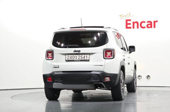 Jeep Renegade 2.0 Diesel Limited AWD — пробег 135 483 км — фото 4 из 5