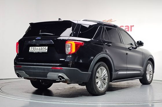 Ford Explorer 2.3 LimIted 4WD — пробег 71 030 км — фото 2 из 5