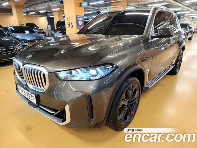 BMW X5 xDrive 40i xLine — пробег 6 500 км — фото 2 из 5