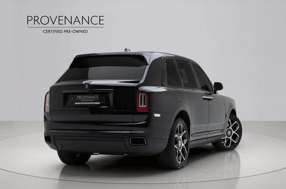 Rolls-Royce Cullinan 6.7 V12 Black Badge — пробег 4 980 км — фото 2 из 5