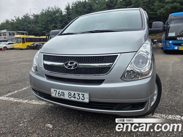 Hyundai Starex 12-Seater Wagon CVX Deluxe — пробег 68 877 км — фото 1 из 5