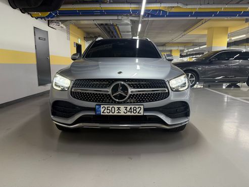 Mercedes-Benz GLC-Class GLC300 4MATIC — пробег 65 941 км — фото 3 из 5