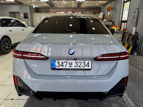 BMW 5-Series 520i M Sport — пробег 1 247 км — фото 4 из 5