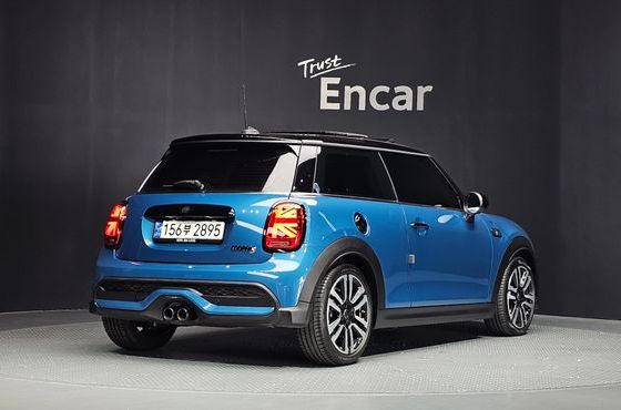 Mini Cooper Classic Third Generation — пробег 12 389 км — фото 2 из 5