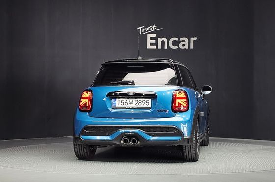 Mini Cooper Classic Third Generation — пробег 12 389 км — фото 4 из 5