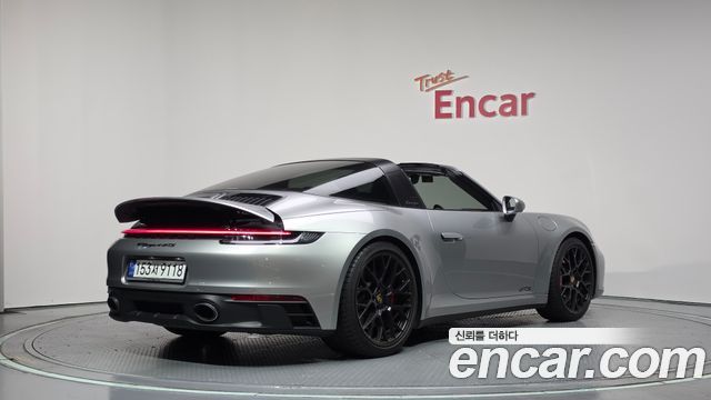 Porsche 911 Targa 4 GTS — пробег 12 120 км — фото 2 из 5