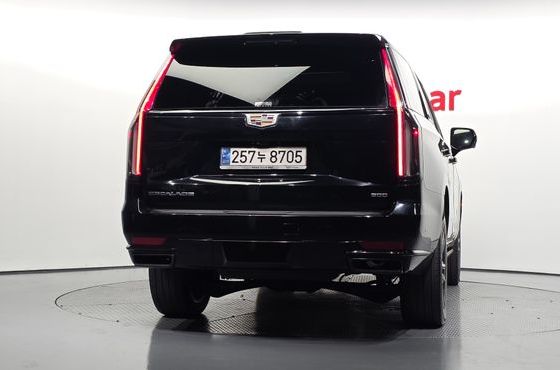 Cadillac Escalade 6.2 Sports Platinum — пробег 126 767 км — фото 4 из 5