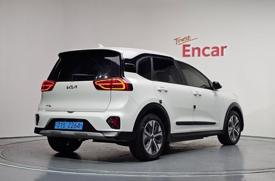 Kia Niro Air — пробег 150 212 км — фото 2 из 5
