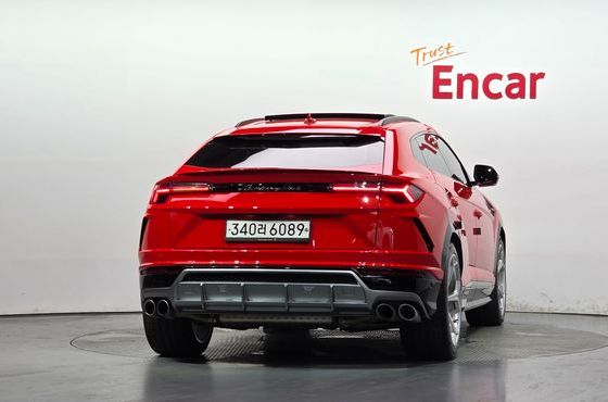 Lamborghini Urus 4.0 V8 — пробег 13 289 км — фото 4 из 5