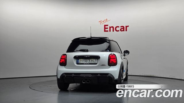 Mini Cooper JCW Launch Pack Third Generation — пробег 33 764 км — фото 4 из 5