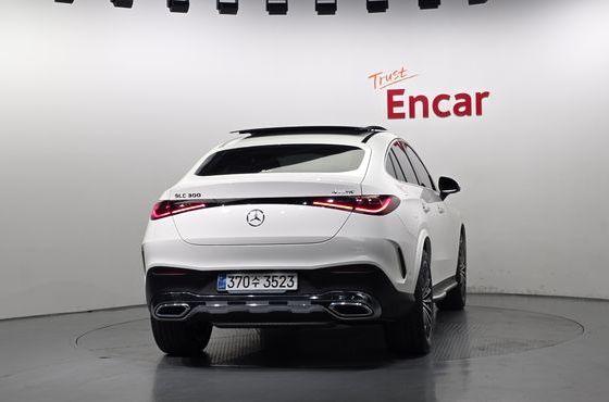 Mercedes-Benz GLC-Class GLC300 4MATIC Coupe — пробег 15 570 км — фото 4 из 5