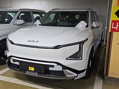 Kia EV5 Long Range 2WD Earth — пробег 6 км — фото 3 из 5