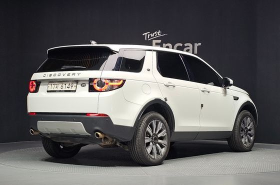 Land Rover Discovery Sport 2.0 TD4 HSE Luxury — пробег 40 583 км — фото 2 из 5