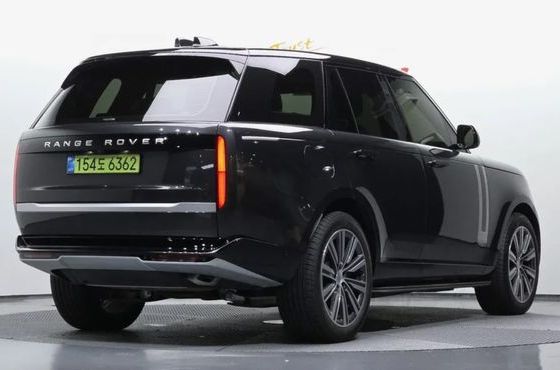Land Rover Range Rover P550E AB — пробег 10 000 км — фото 2 из 5