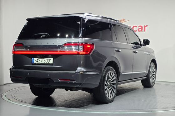 Lincoln Navigator 3.5L — пробег 46 574 км — фото 2 из 5