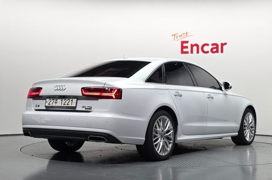 Audi A6 40 TDI Quattro Premium C7 — пробег 140 592 км — фото 2 из 5