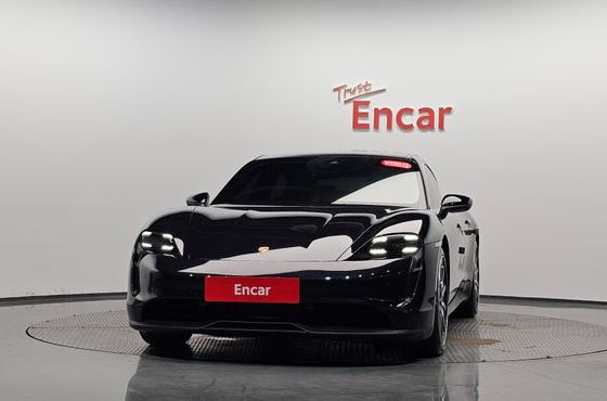Porsche Taycan 4S — пробег 55 713 км — фото 3 из 5