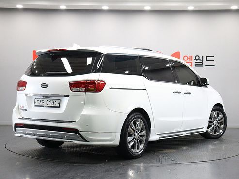 Kia Carnival 9-seater Prestige — пробег 143 501 км — фото 4 из 5