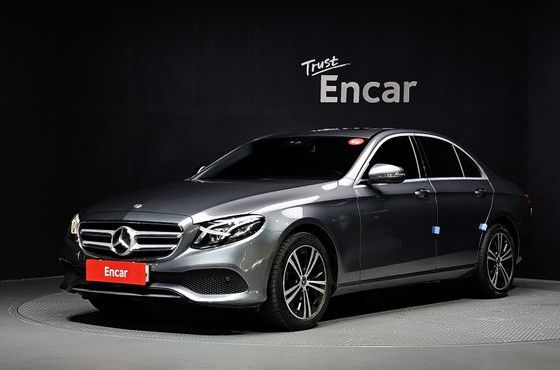 Mercedes-Benz E-Class E220d Avantgarde — пробег 45 678 км — фото 1 из 5