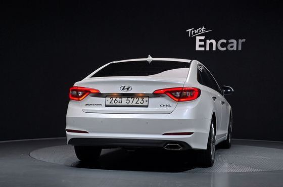Hyundai Sonata 2.0 Premium — пробег 122 177 км — фото 4 из 5