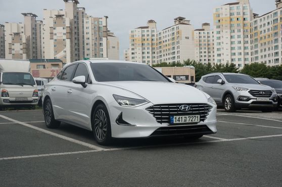 Hyundai Sonata Premium Plus — пробег 106 983 км — фото 3 из 5