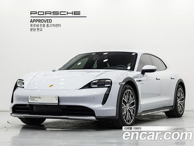 Porsche Taycan 4 Cross Turismo — пробег 28 210 км — фото 1 из 5