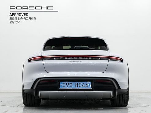 Porsche Taycan 4 Cross Turismo — пробег 28 210 км — фото 4 из 5