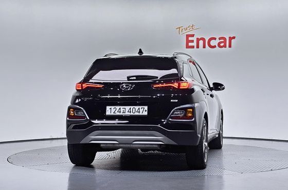 Hyundai Kona 1.6 Turbo 4WD Premium — пробег 77 402 км — фото 4 из 5