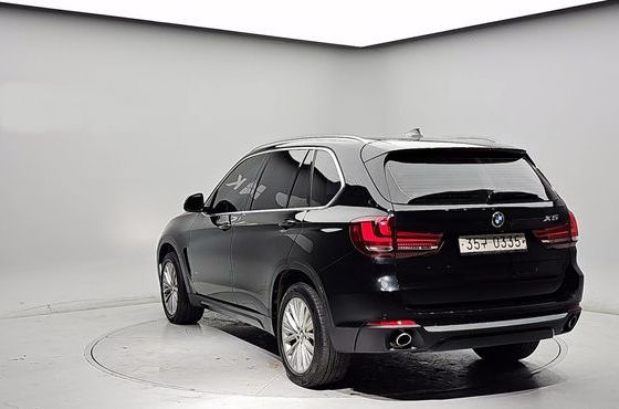 BMW X5 xDrive 30d — пробег 107 857 км — фото 2 из 5