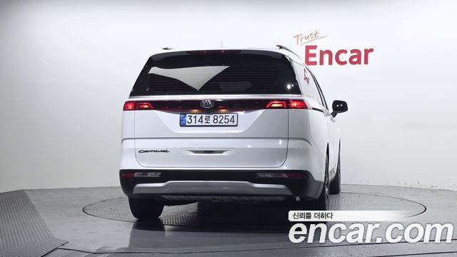 Kia Carnival из Кореи Encar