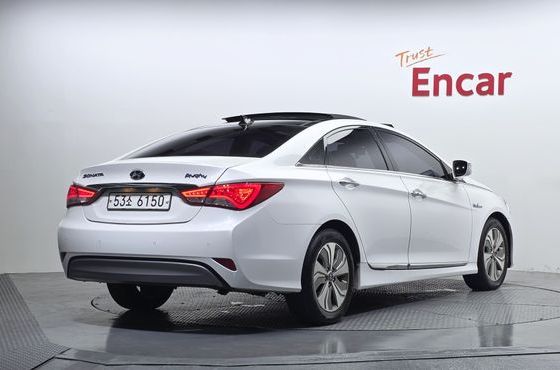 Hyundai Sonata 2.0 Premium — пробег 120 792 км — фото 2 из 5