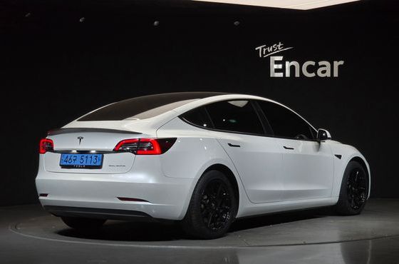 Tesla Model 3 Long Range AWD — пробег 112 609 км — фото 2 из 5