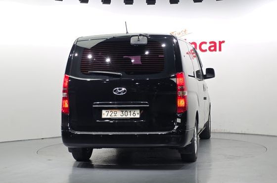 Hyundai Starex 12-Seater Wagon Smart — пробег 172 220 км — фото 4 из 5