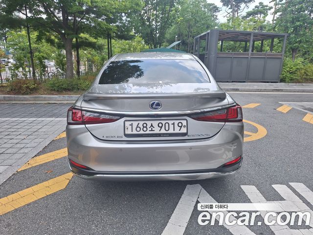 Lexus ES Luxury Plus — пробег 79 100 км — фото 2 из 5