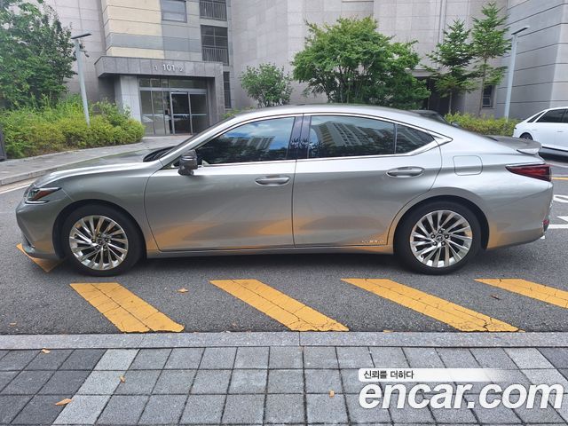 Lexus ES Luxury Plus — пробег 79 100 км — фото 3 из 5