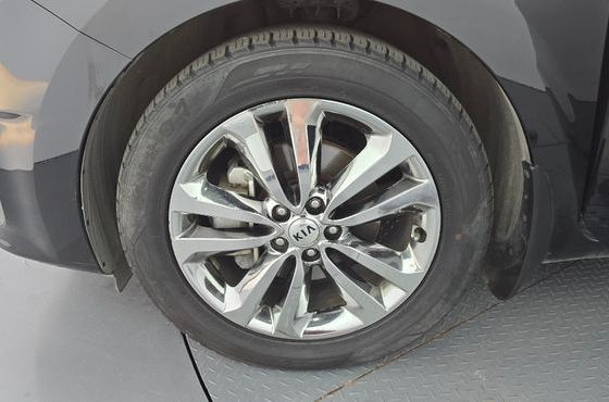 Kia Carnival 9-seater Prestige — пробег 82 004 км — фото 5 из 5