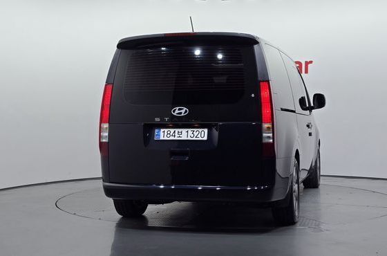 Hyundai Staria Tourer 9-Seater Modern — пробег 1 877 км — фото 4 из 5
