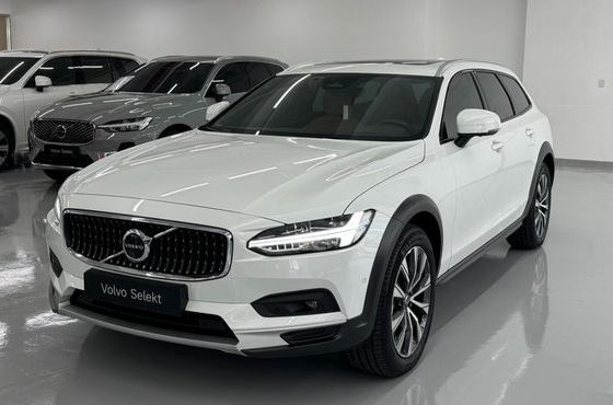 Volvo V90 B5 Ultra AWD — пробег 10 769 км — фото 1 из 5
