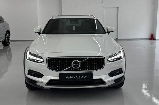 Volvo V90 B5 Ultra AWD — пробег 10 769 км — фото 3 из 5
